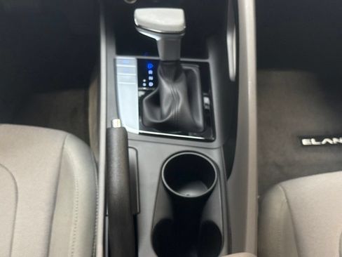 New 2026 Hyundai Elantra SE FWD image 16