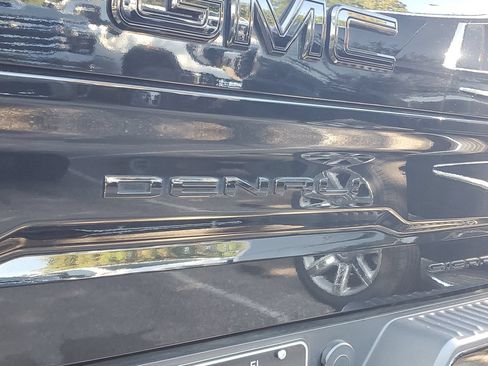 Used 2024 GMC Sierra 1500 Denali Ultimate AWD/4WD image 8