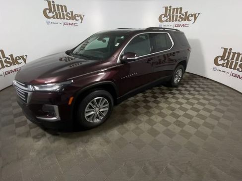 Used 2023 Chevrolet Traverse LT image 4