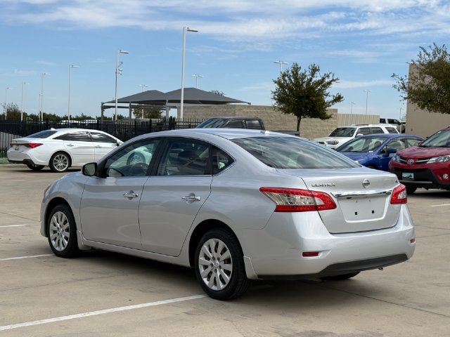 Used 2015 Nissan Sentra SV FWD image 4
