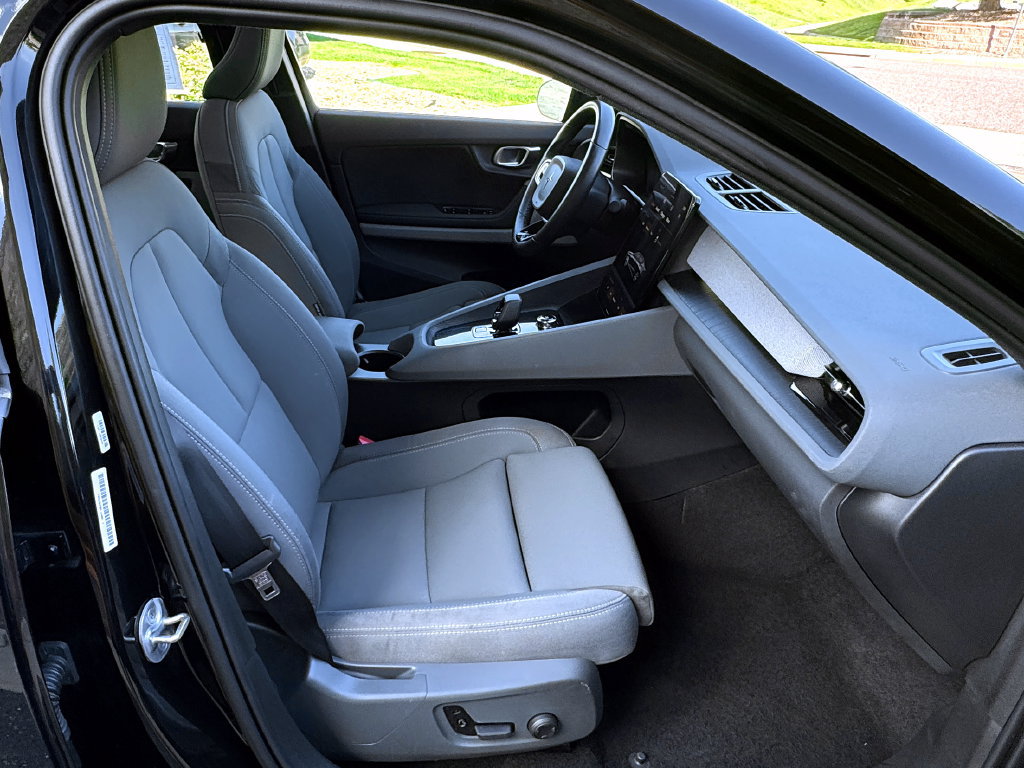 Used 2023 Polestar Polestar 2 AWD/4WD image 31