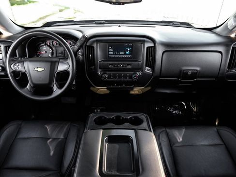 Used 2018 Chevrolet Silverado 1500 Custom w/ Custom Value Package image 10