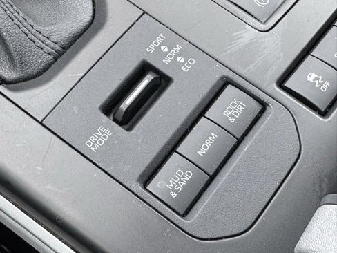 Certified 2021 Toyota Highlander XLE image 21