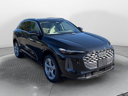 New 2025 Audi Q5 Premium Plus image 1