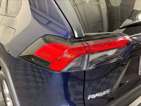 Used 2025 Toyota RAV4 XLE image 40