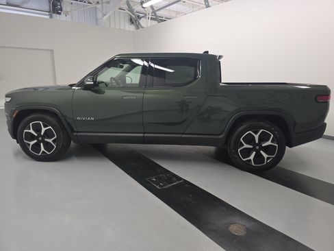 Used 2024 Rivian R1T Adventure AWD/4WD image 2