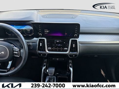 Certified 2023 Kia Sorento SX image 20