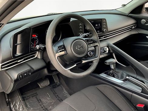 Used 2022 Hyundai Elantra SEL w/ Cargo Package image 14