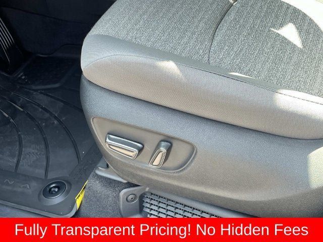 Used 2026 Toyota Sienna LE FWD image 27