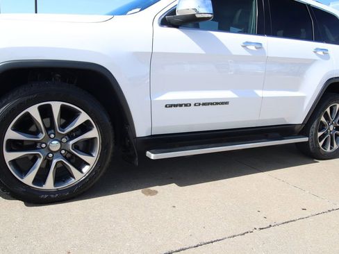 Used 2018 Jeep Grand Cherokee Limited AWD/4WD image 10