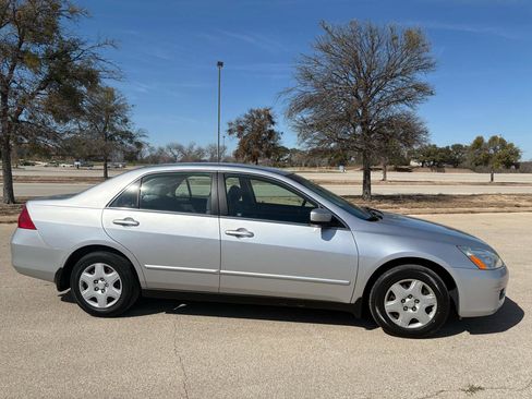 Used 2006 Honda Accord LX image 44