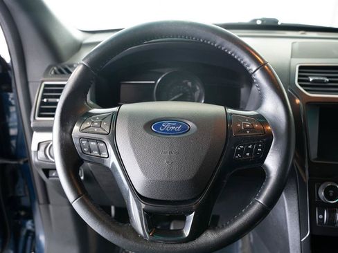 Used 2016 Ford Explorer XLT w/ Equipment Group 201A FWD image 13