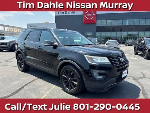 Used 2017 Ford Explorer XLT w/ Equipment Group 202A AWD/4WD image 11
