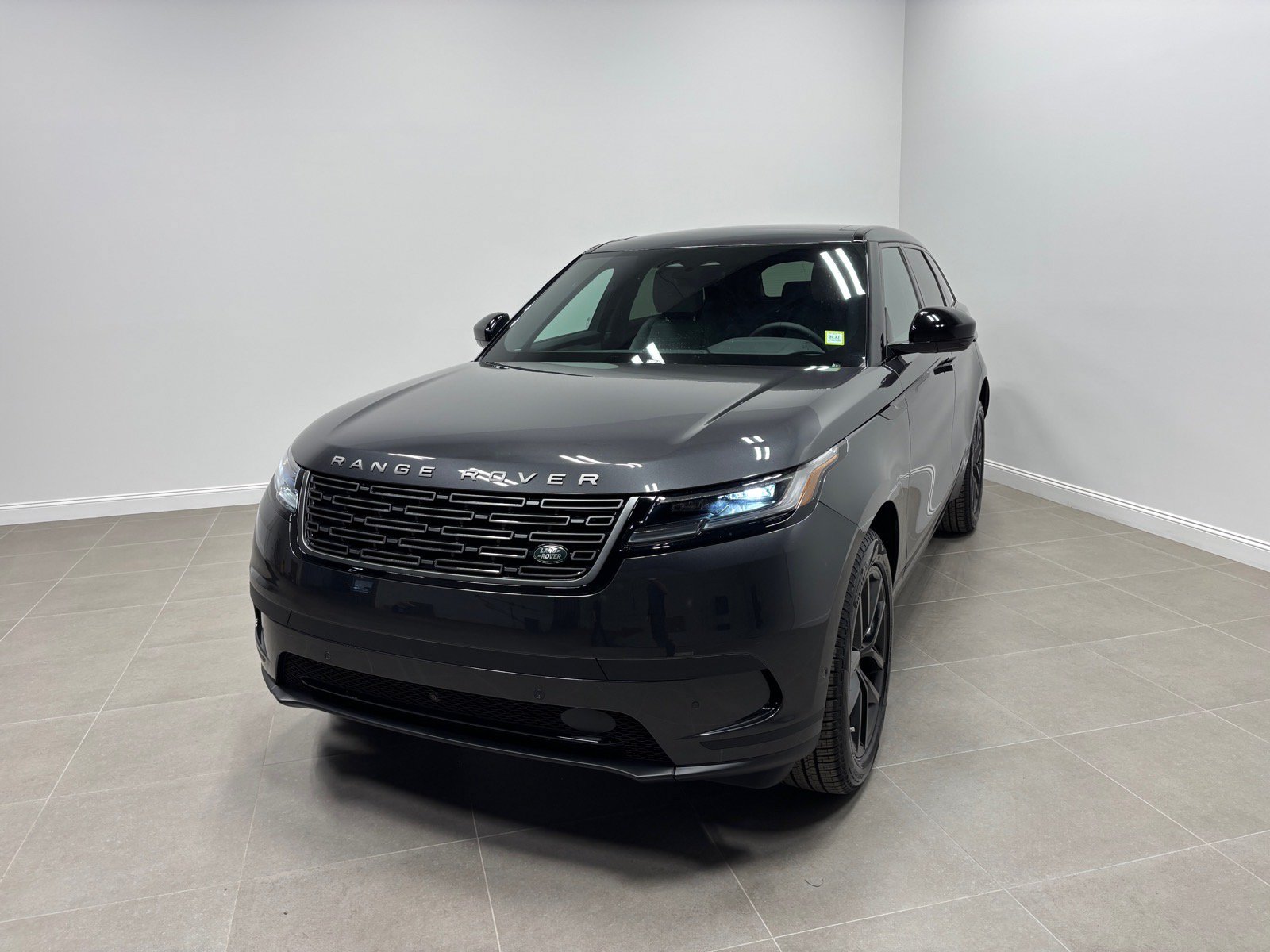 New 2026 Land Rover Range Rover Velar S AWD/4WD image 2