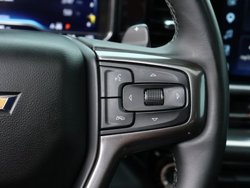 Used 2023 Chevrolet Silverado 1500 High Country w/ High Country Premium Package AWD/4WD image 19