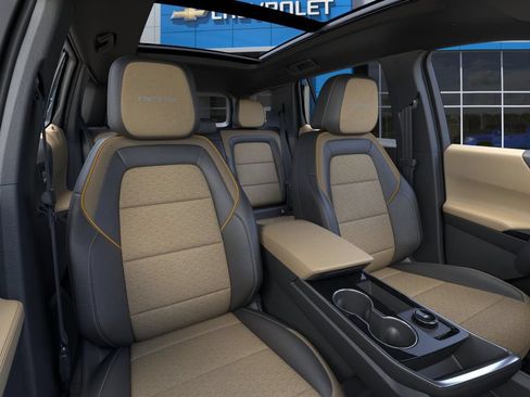 New 2026 Chevrolet Equinox ACTIV w/ Convenience Package III AWD/4WD image 19