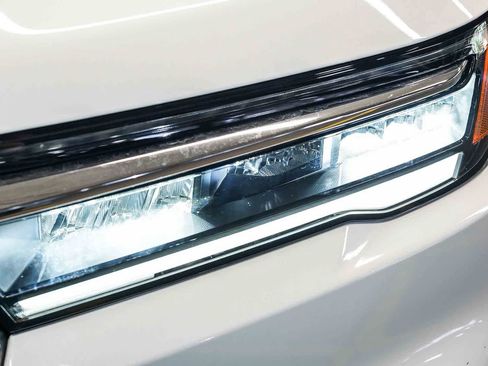 Used 2025 Honda Pilot EX-L image 7