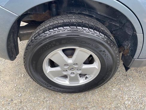 Used 2011 Ford Escape XLT FWD image 30