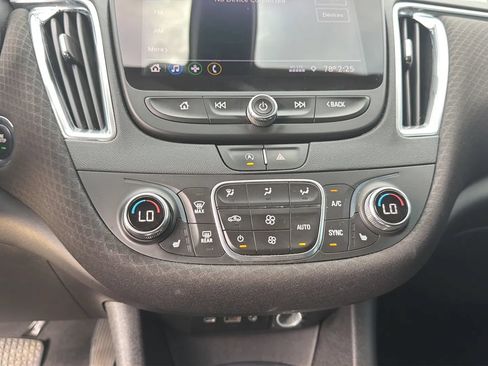 Used 2020 Chevrolet Malibu LT FWD image 61