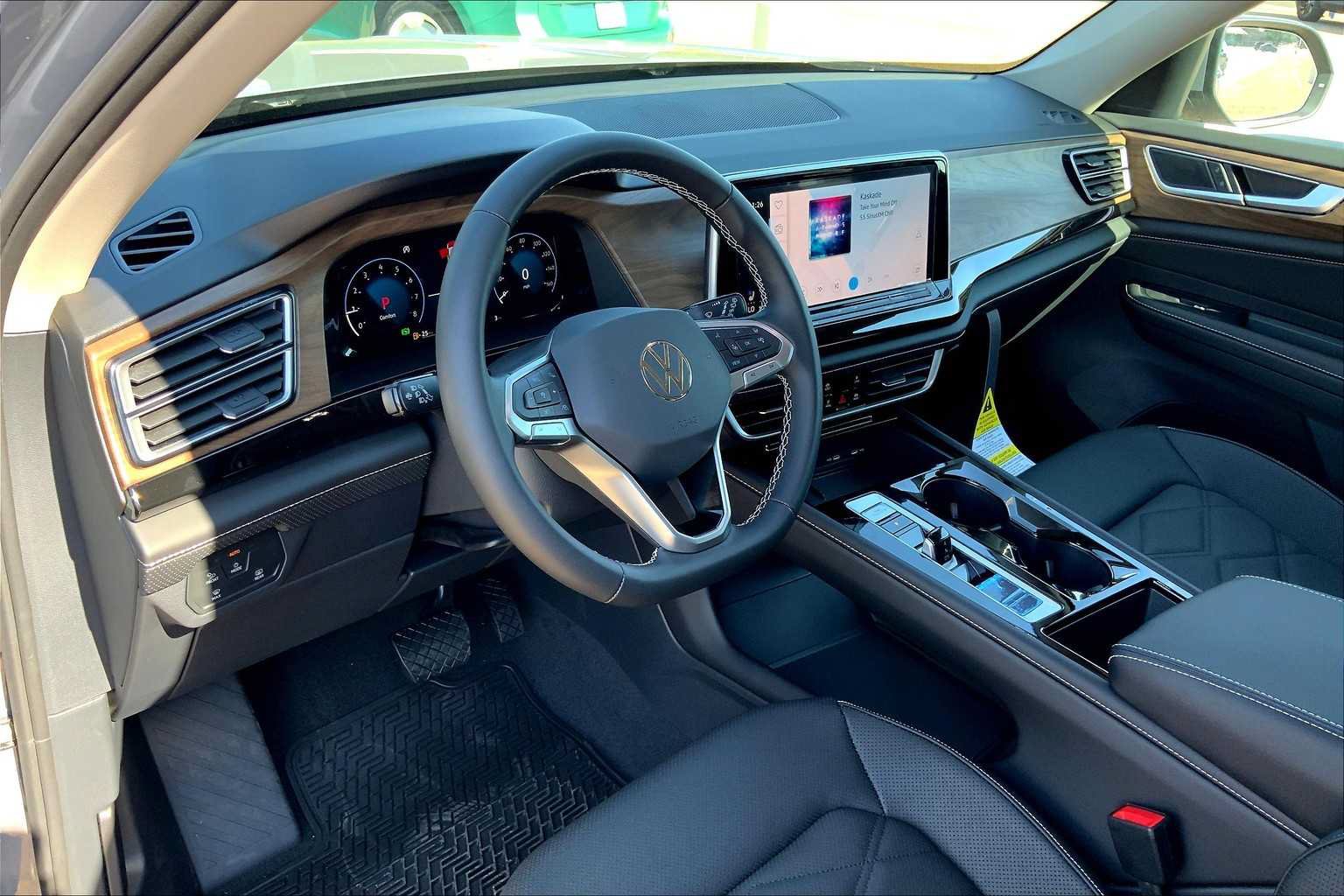 Used 2026 Volkswagen Atlas SE AWD/4WD image 8