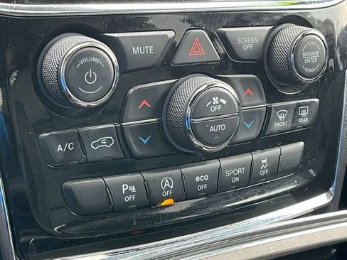 Used 2021 Jeep Grand Cherokee Limited AWD/4WD image 16