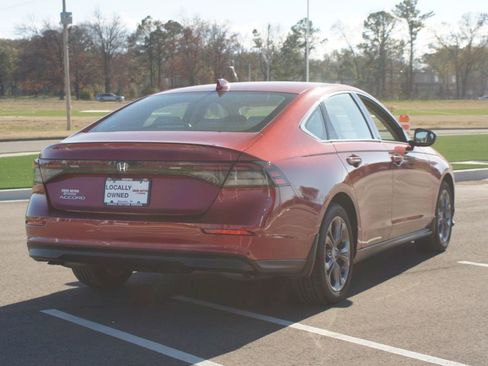 Used 2023 Honda Accord EX image 19