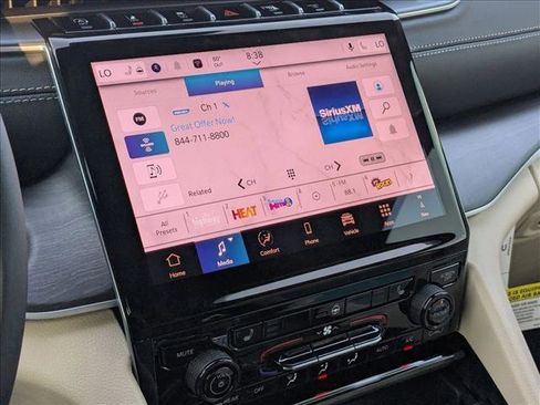 New 2025 Jeep Grand Cherokee Limited image 15