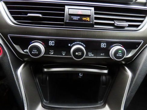 Used 2020 Honda Accord Hybrid image 24