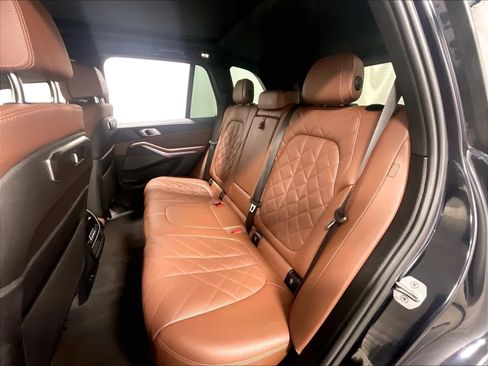 Used 2024 BMW X5 xDrive40i w/ M Sport Package image 15