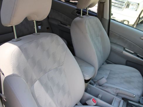 Used 2010 Subaru Forester 2.5X Premium w/ Popular Equipment Group 1A AWD/4WD image 24