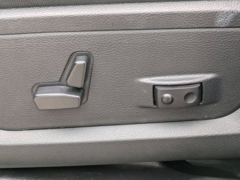 Used 2024 RAM 3500 Big Horn image 16