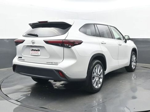 Used 2026 Toyota Highlander Limited image 22