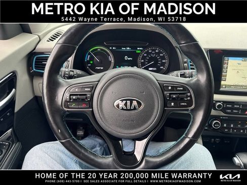Used 2018 Kia Niro EX Premium FWD image 18