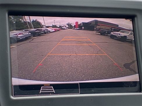 Used 2023 Chevrolet Equinox LT image 31