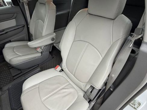 Used 2016 GMC Acadia SLT w/ Premium Edition image 40