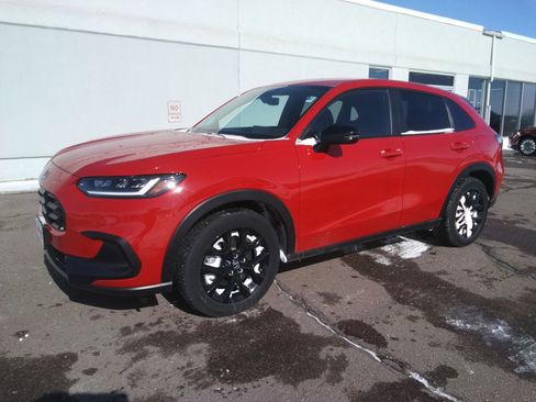 Used 2024 Honda HR-V Sport image 2