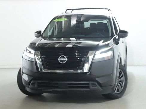 Certified 2024 Nissan Pathfinder SV AWD/4WD image 5