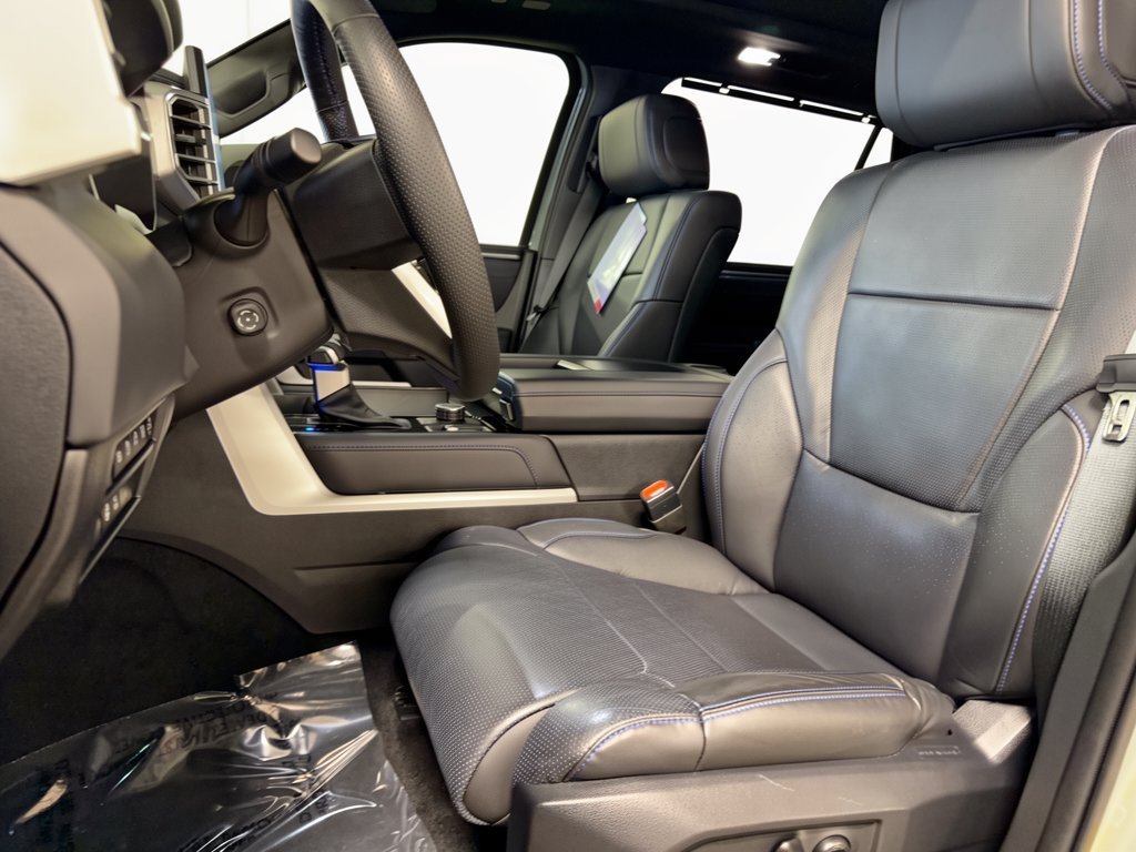Used 2025 Toyota Sequoia Platinum AWD/4WD image 5