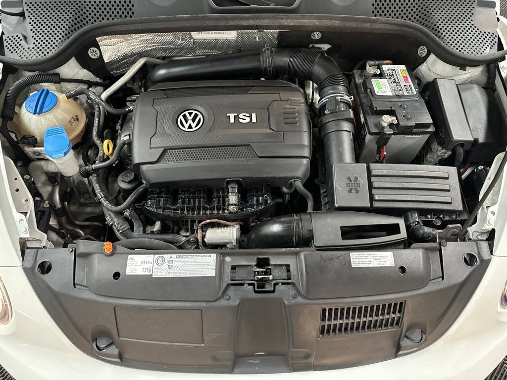 Used 2015 Volkswagen Beetle 1.8T FWD image 37