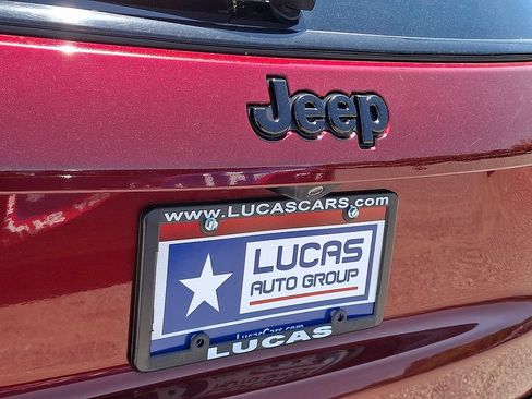 Used 2021 Jeep Compass Latitude w/ Sun and Sound Group AWD/4WD image 32