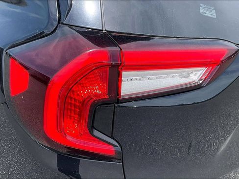 Used 2024 GMC Terrain SLE FWD image 30