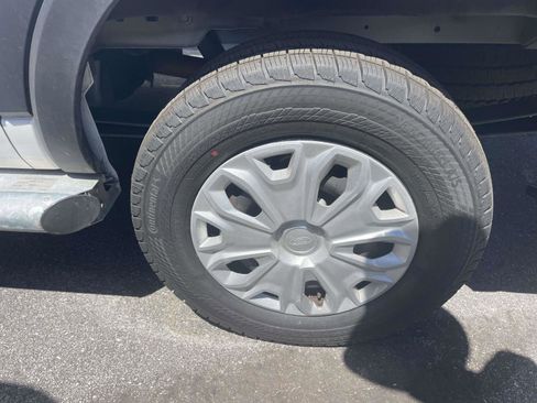 Used 2025 Ford Transit 250 Low Roof w/ Exterior Upgrade Package image 7