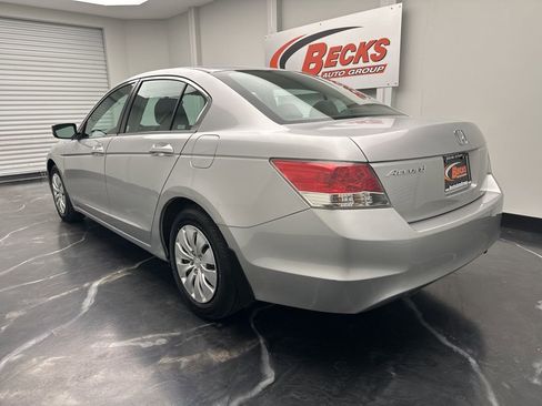 Used 2010 Honda Accord LX image 4
