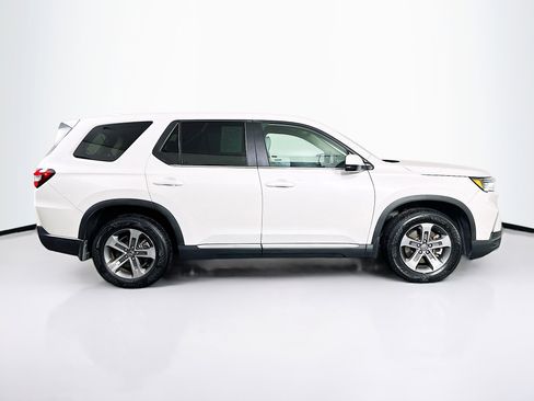 Used 2023 Honda Pilot EX-L image 10