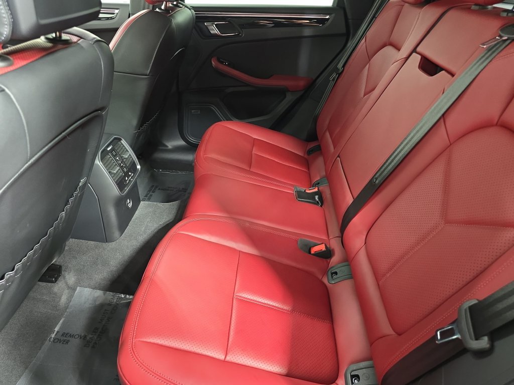 Certified 2026 Porsche Macan S AWD/4WD image 24
