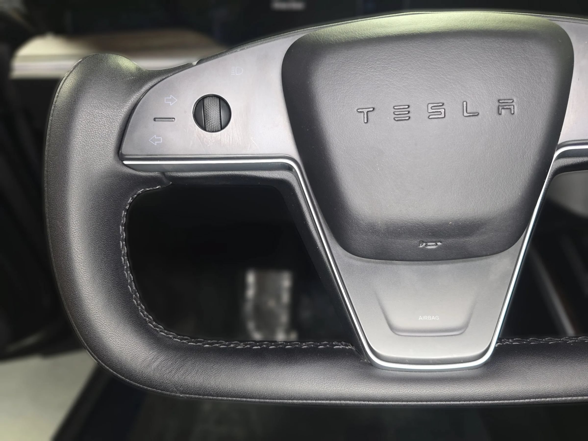Used 2024 Tesla Model S AWD/4WD image 32
