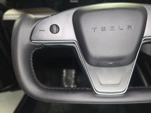 Used 2024 Tesla Model S AWD/4WD image 32
