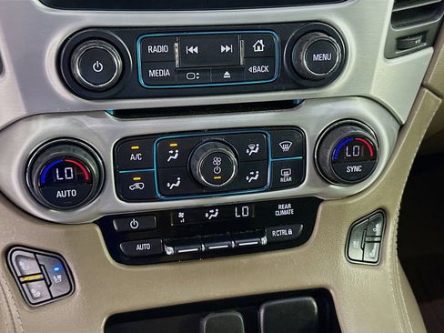 Used 2020 GMC Yukon SLT w/ Open Road Package AWD/4WD image 16