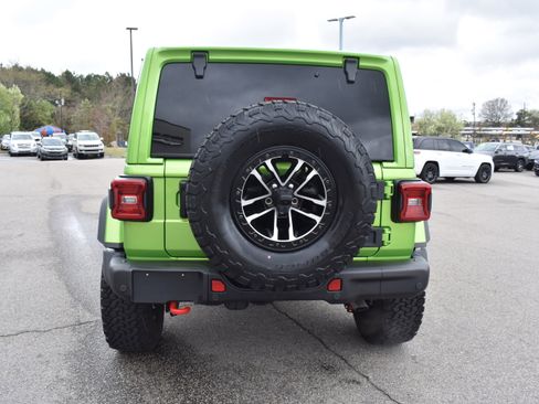 Used 2025 Jeep Wrangler Unlimited Rubicon image 8