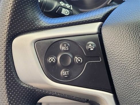 Used 2024 GMC Terrain SLE image 29